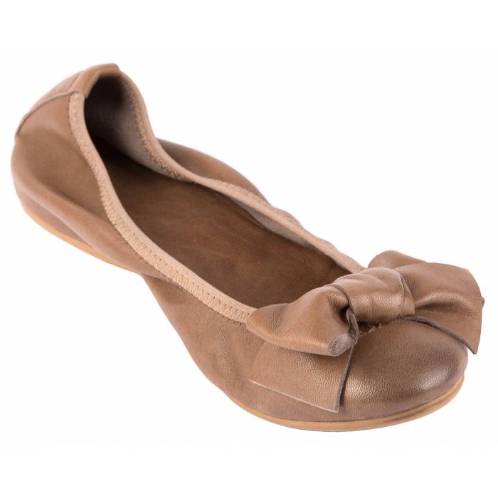 Scarpa ballerina in pelle con fiocco Outlet