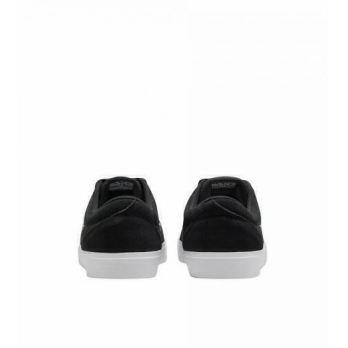 NIKE Charge Suede