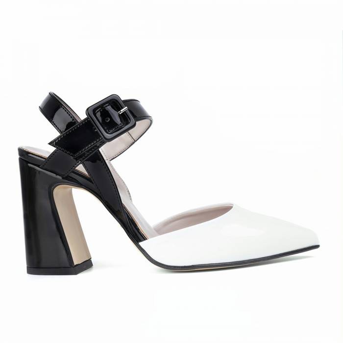 Scarpa con tacco 006