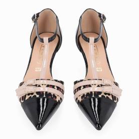 Scarpa con tacco 894M082