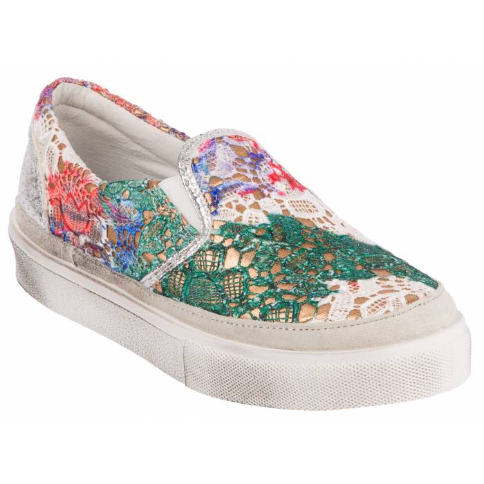 Slip on fiorato macramè