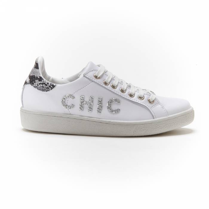 Sneaker Chic