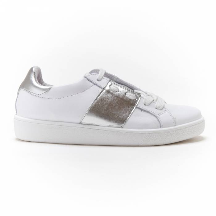 Sneakers Bycast