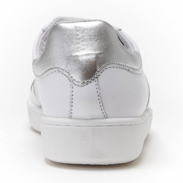 Sneakers Bycast