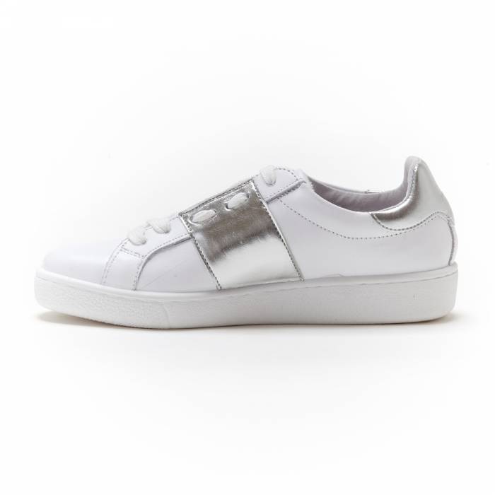 Sneakers Bycast