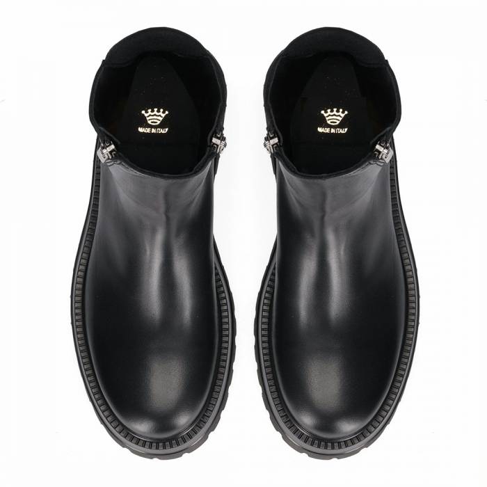Stivaletto Mom