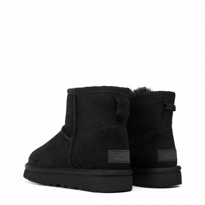 UGG Classic Mini II